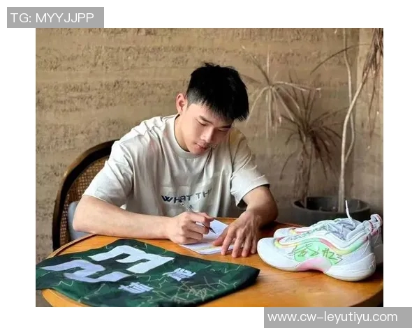 林葳首秀表现稳健俄勒冈大学篮球队社媒盛赞其10分4助的出色发挥